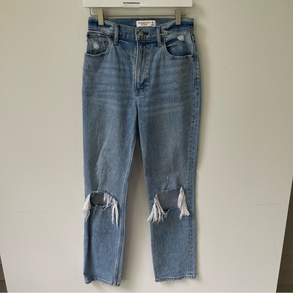 Abercrombie & Fitch Women's The 90’s Straight Ultra High Rise size 2 / 26 - Picture 2 of 6
